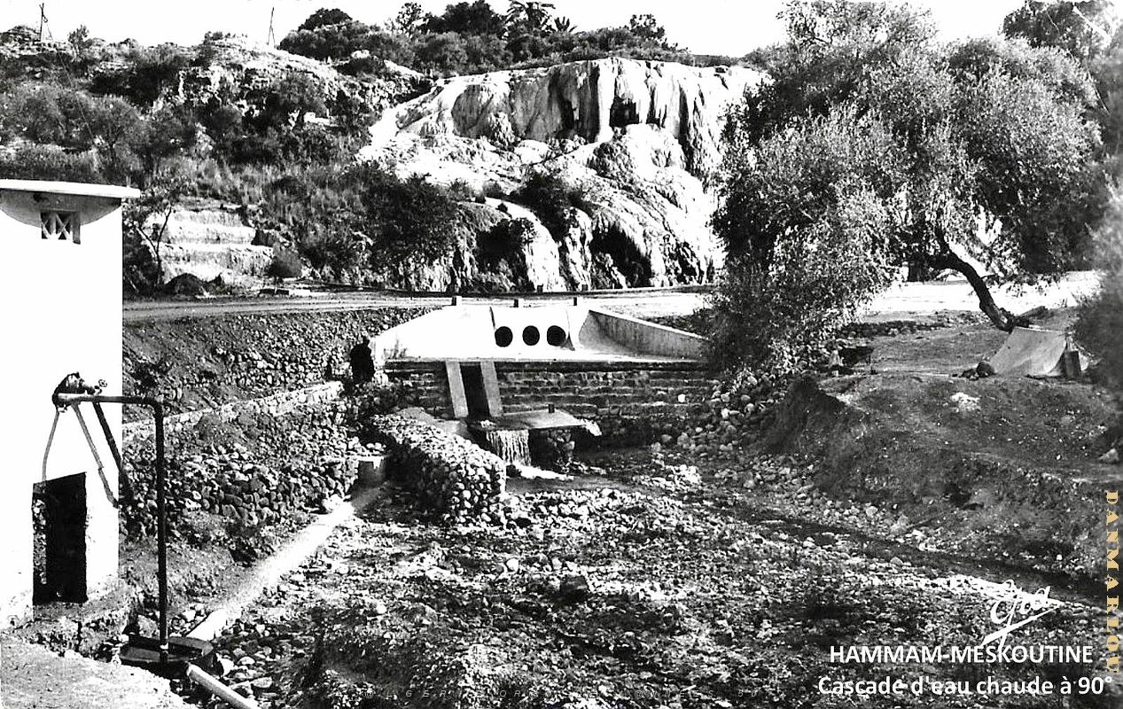 Hammam-Meskoutine - Cascade d'eau chaude a 90-.jpg